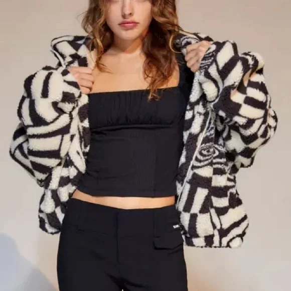 UO Ruched Long Sleeve Top - Picture 5 of 5